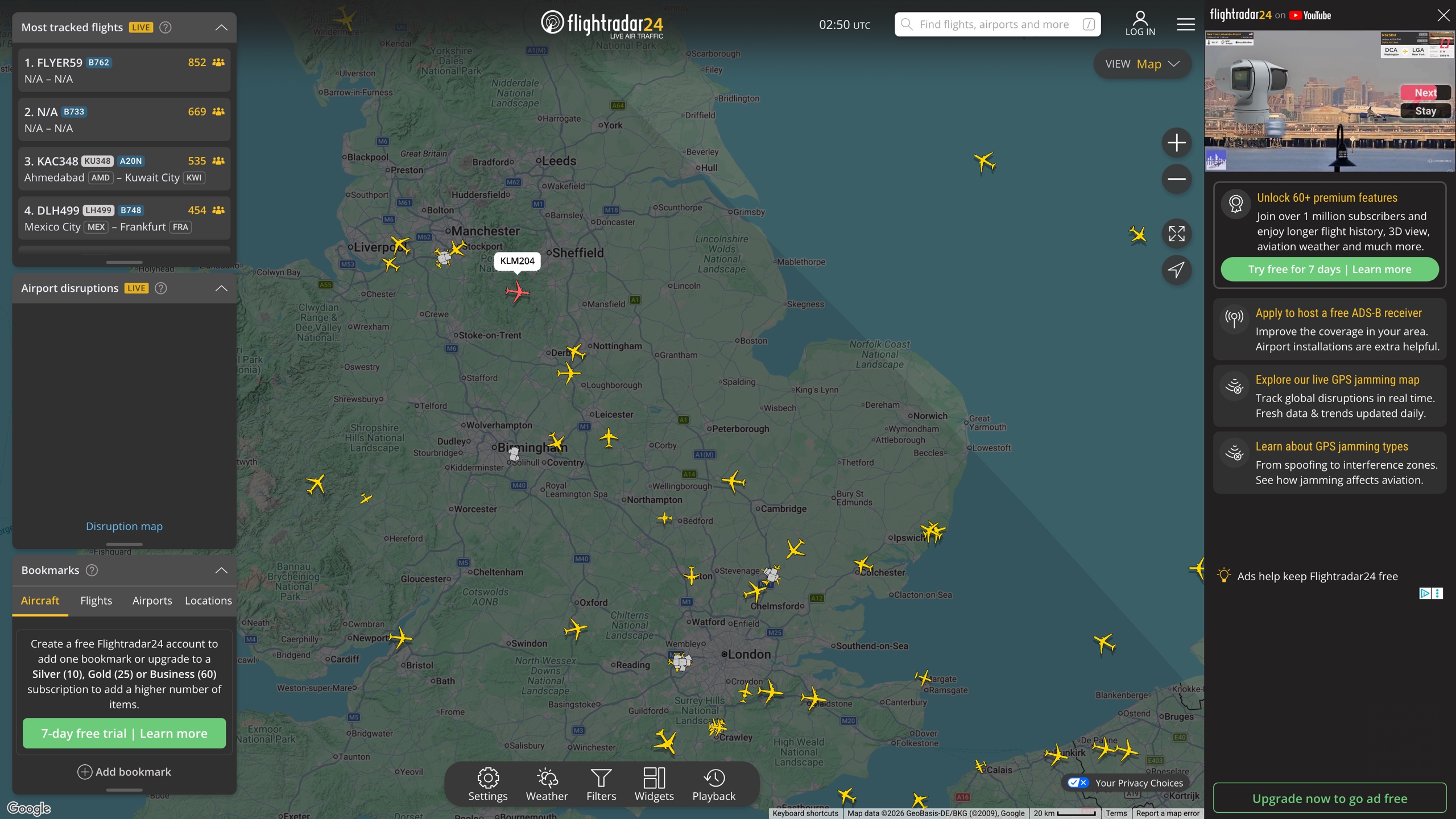 Zoomed into the UK: denser traffic, and hovering reveals a callsign (KLM204 here)